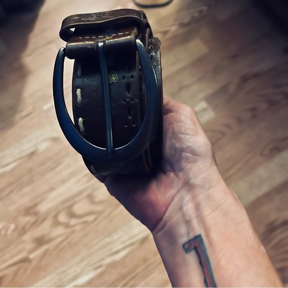 NWOT Brown Leather Painted Flowers With Western Stitching &  Buckle Size XXL - Picture 6 of 9